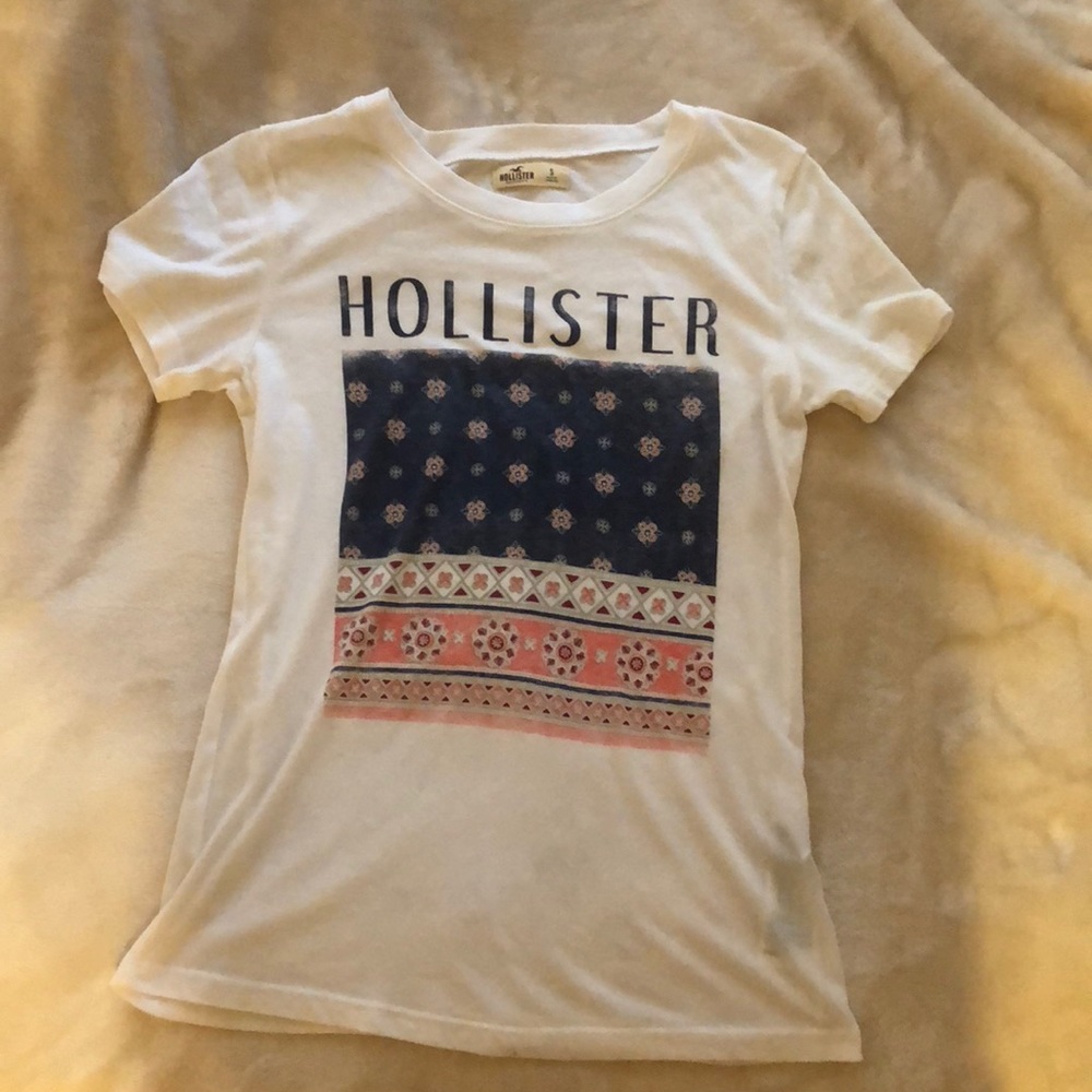 A small white hollister tee.